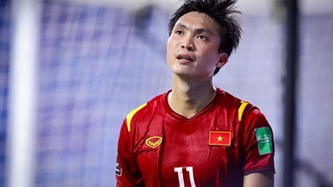 Tuấn Anh nối gót Quế Ngọc Hải bị treo giò ở trận gặp Australia; Ronaldo rạng rỡ trở lại Man United