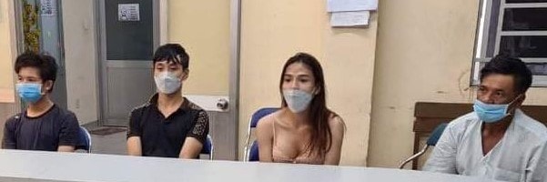 Bắt băng nhóm giả gái gạ tình đàn ông để chiếm đoạt tài sản