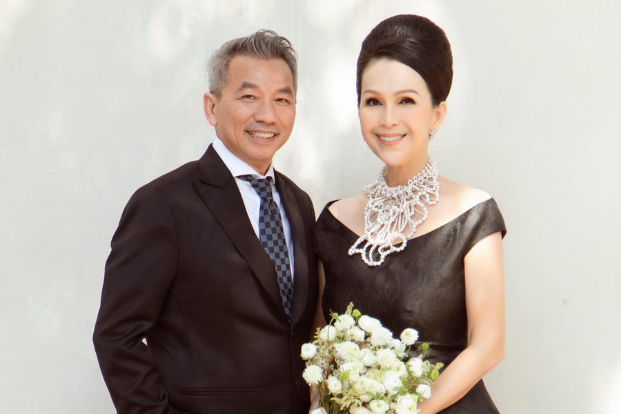 'Nữ hoàng ảnh lịch' Diễm My tiết lộ hôn nhân 27 năm với chồng doanh nhân