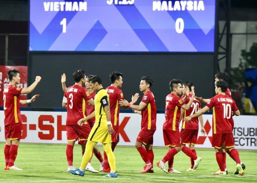 Sau trận thua Việt Nam, ĐT Malaysia được đón viện binh; Lỡ làng duyên phận thế kỷ Messi - Ronaldo