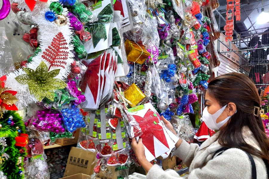 Thị trường hàng trang trí Noel tại Nghệ An trầm lắng 