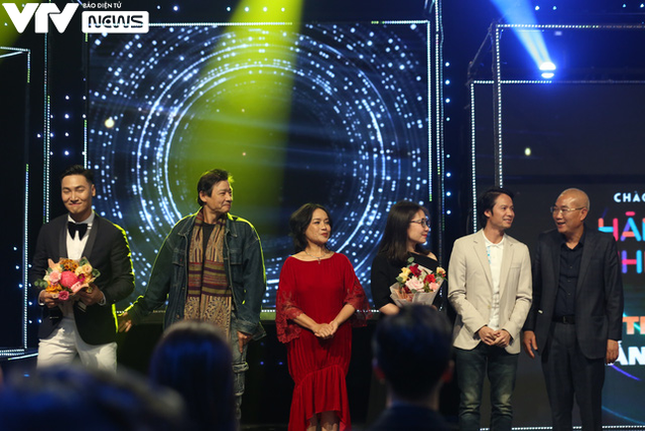 Nhìn lại kỷ lục chưa từng có của 'Hương vị tình thân' - Phim truyền hình ấn tượng VTV 2021