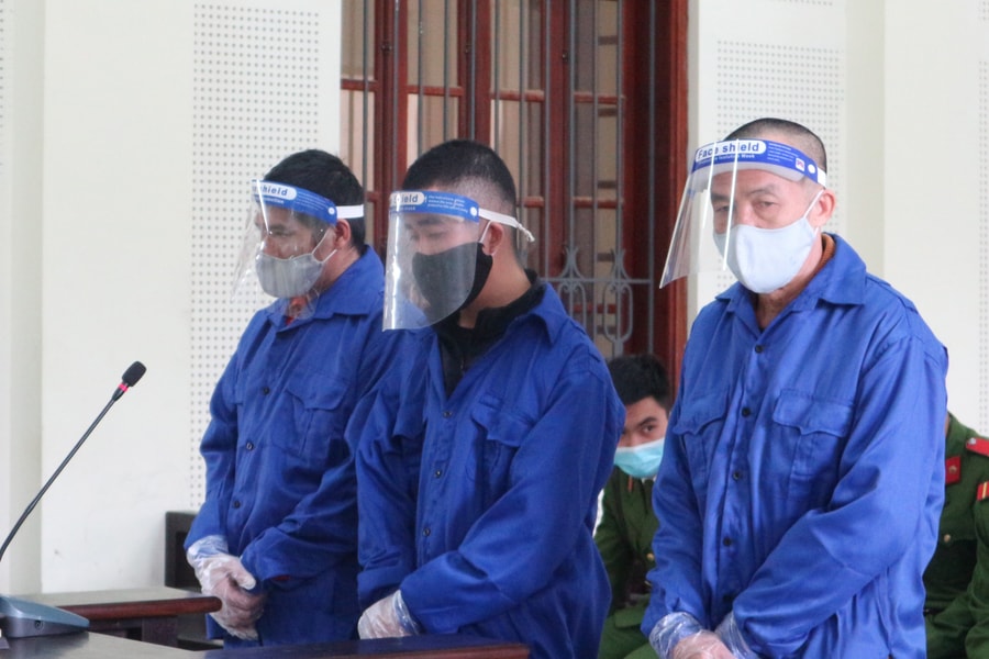 Tuyên án kẻ buôn hồng phiến rồi vào nghĩa trang lẩn trốn