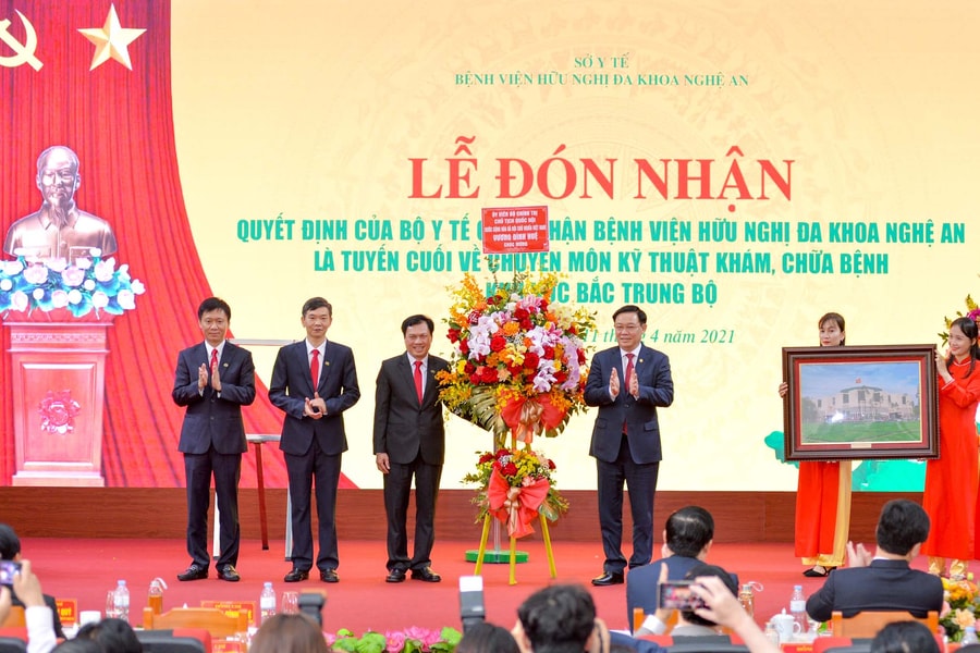 Bệnh viện Hữu nghị Đa khoa Nghệ An: 10 dấu ấn nổi bật 2021