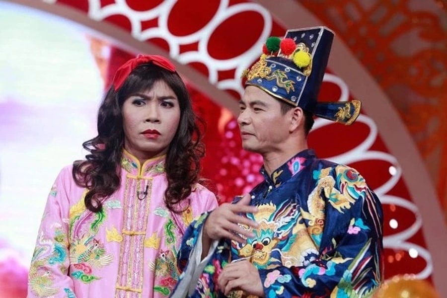 Vợ Công Lý: 'Chồng tôi nuốt nước mắt vào trong để rút lui khỏi Táo Quân'