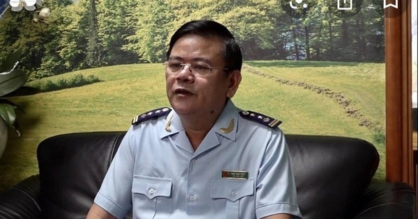 Đội trưởng Hải quan 3 lần nhận tiền 'khủng' để 'ngó lơ' cho buôn lậu xăng