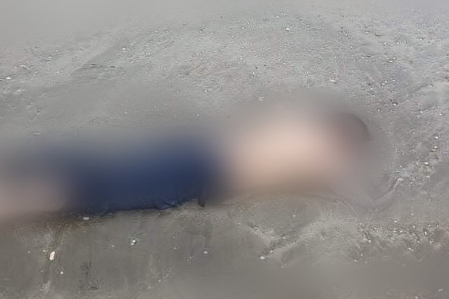 Phát hiện thi thể nam thanh niên có nhiều hình xăm trên bãi biển