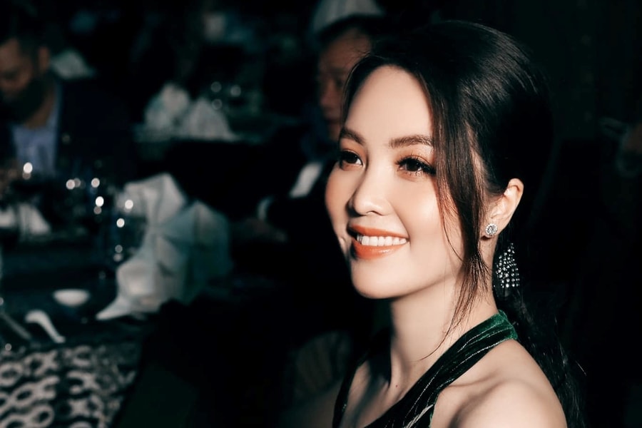 MC Thụy Vân VTV đẹp hút hồn, khoe sắc vóc đỉnh cao