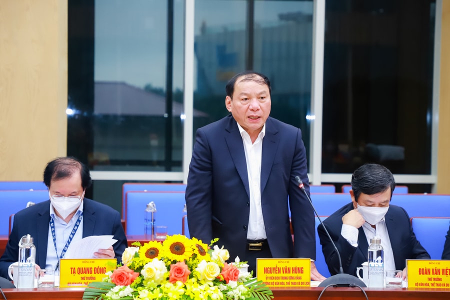 Lãnh đạo Bộ Văn hóa, Thể thao và Du lịch làm việc với Thường trực Tỉnh ủy Nghệ An