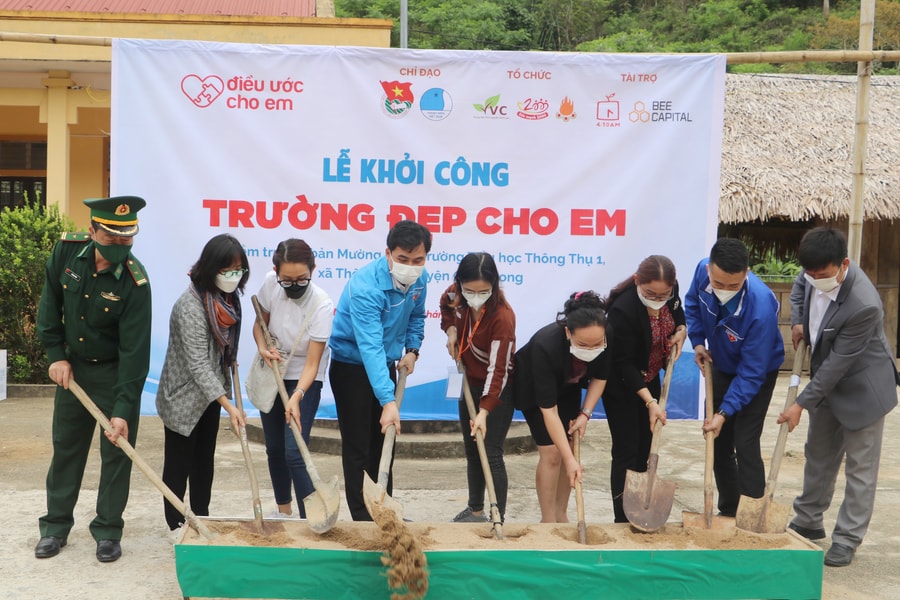 Khởi công công trình ‘Trường đẹp cho em' tại Thông Thụ (Quế Phong) 