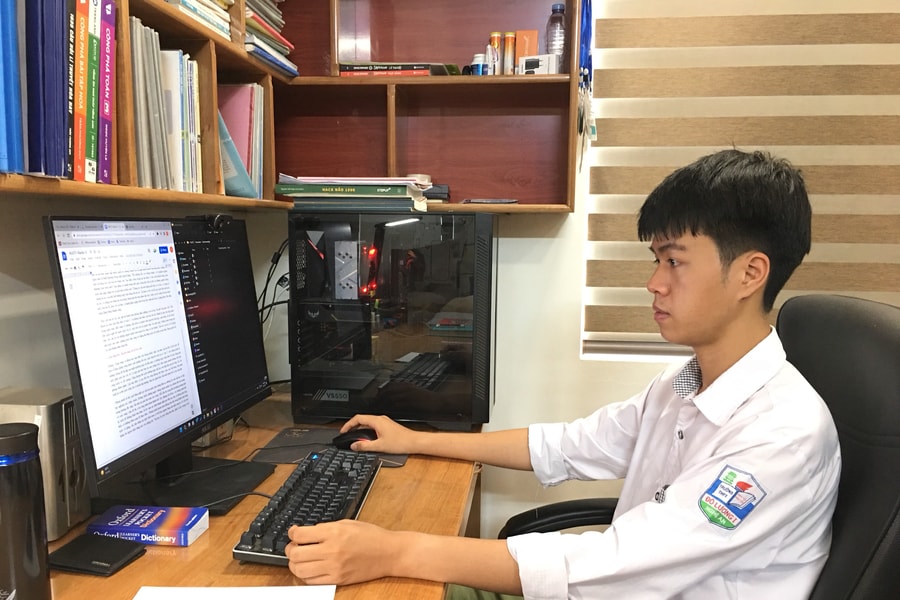 'Choáng' với thành tích học tập, rèn luyện của cậu học sinh, đảng viên trẻ Nguyễn Thiên Phúc Anh 
