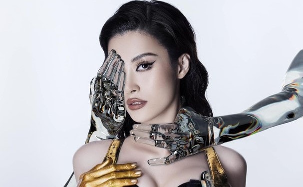 'Cách xử sự của Đông Nhi với fan thiếu khéo léo và chưa tinh tế'