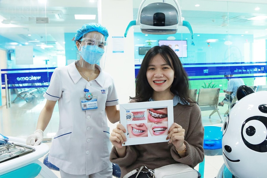 Nhiều phụ huynh hối tiếc vì bỏ lỡ 'thời điểm vàng' niềng răng cho con