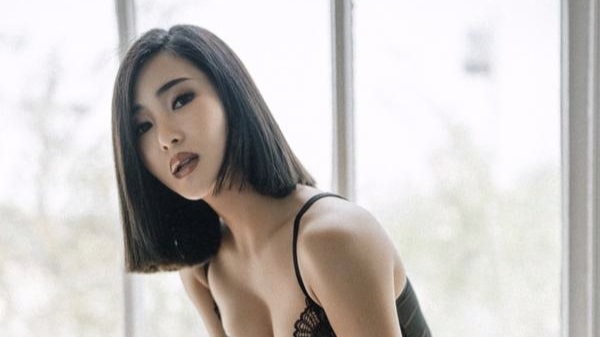 Hương Tràm ngày càng gợi cảm sau 3 năm ở Mỹ