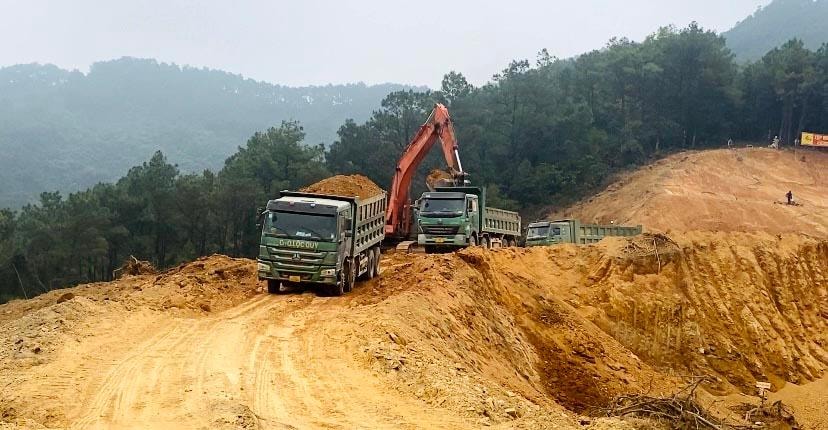  Tích cực thi công cao tốc Bắc – Nam đoạn Diễn Châu - Bãi Vọt 