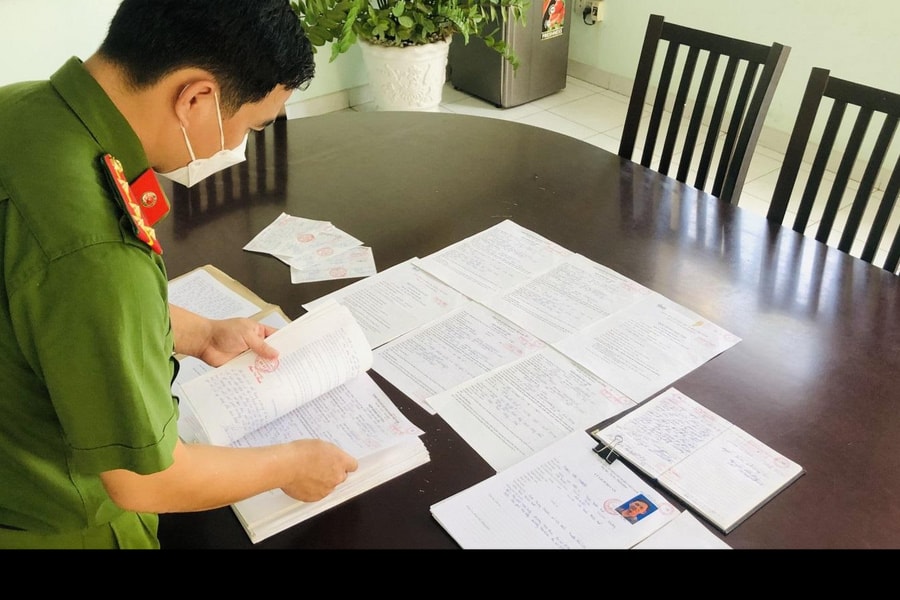 Nghỉ làm công nhân, hai vợ chồng lập công ty lừa bán đất chiếm đoạt tiền tỷ