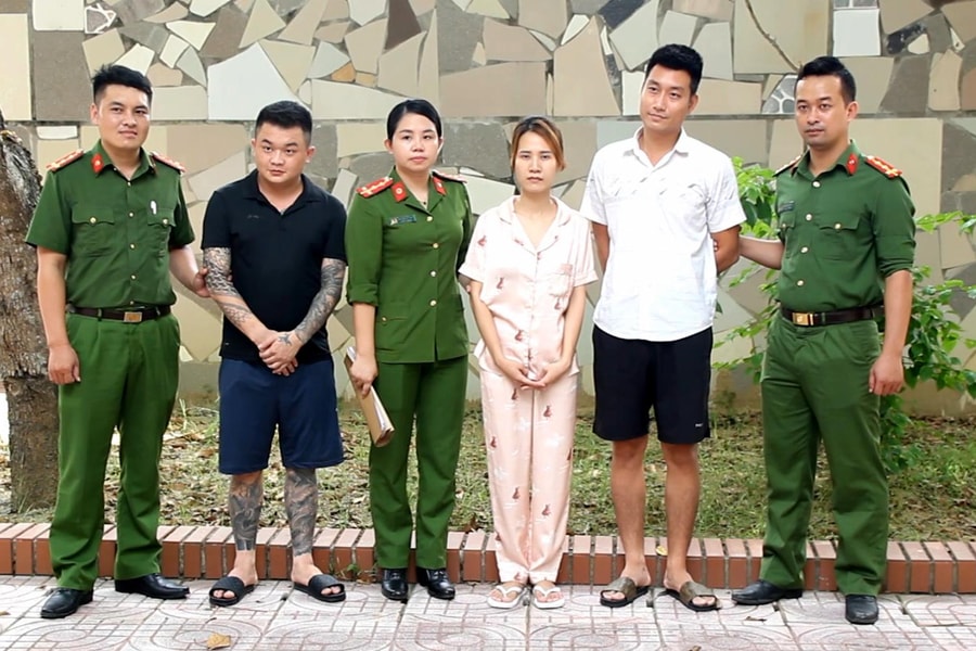 Bắt nhóm đối tượng nhiều lần ném chất nổ vào nhà dân