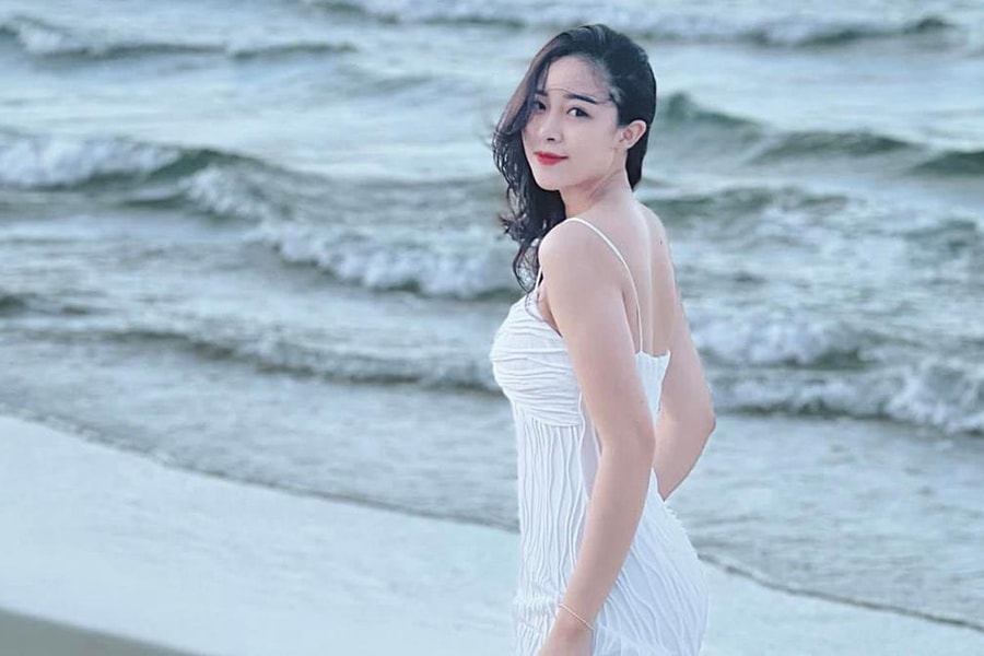 Sắc vóc gái hai con của bà xã Phan Văn Đức