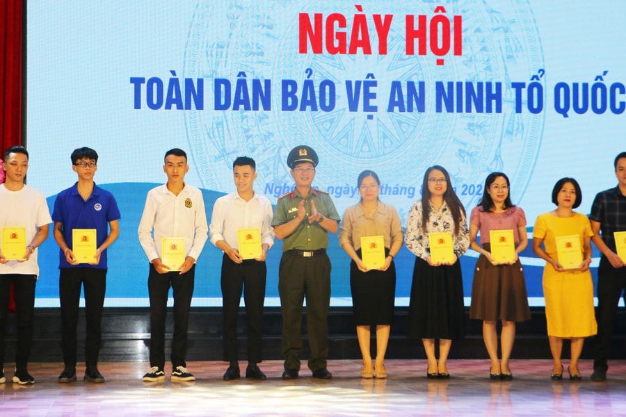 Trường Đại học Vinh cần nhân rộng các mô hình bảo vệ an ninh Tổ quốc