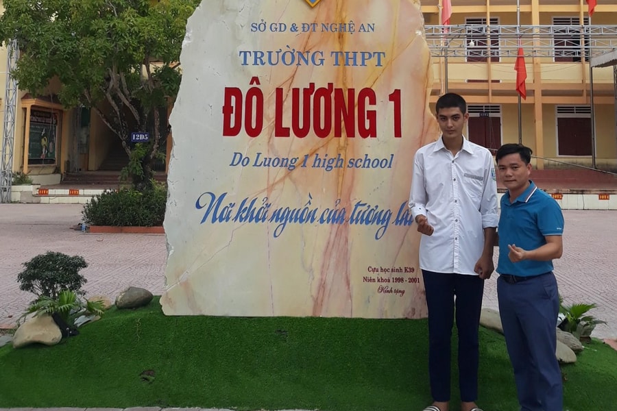 Nam sinh trường làng vượt khó đạt thành tích học tập đáng nể 