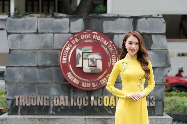 Người đẹp Truyền thông HHVN 2016 Ngọc Vân tốt nghiệp thạc sĩ Kinh tế loại xuất sắc