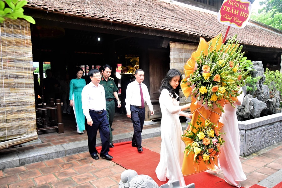 Trang trọng lễ tưởng niệm lần thứ 230 ngày mất của Hoàng đế Quang Trung