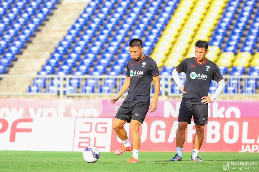 Trung vệ Phạm Thế Nhật - Người hùng thầm lặng