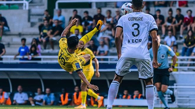 Man City từ chối mua Neymar; Quang Hải đang dần bị Pau FC lãng quên