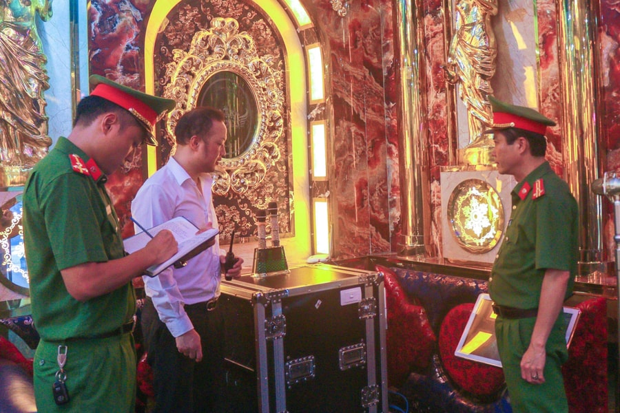 Nghệ An tổng kiểm tra các cơ sở kinh doanh karaoke, quán bar 