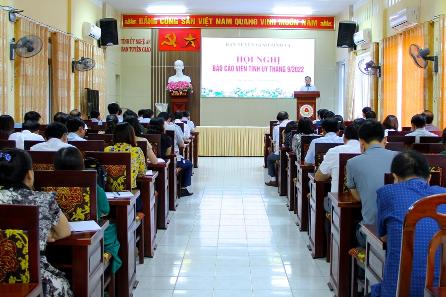 Dự tính tốc độ tăng trưởng 9 tháng đầu năm của Nghệ An đạt 9%