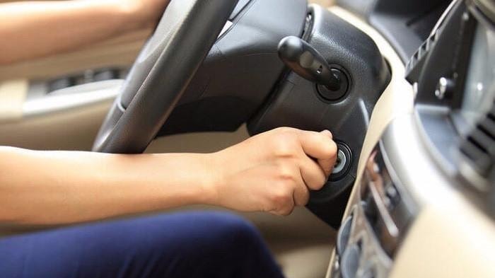 9 thói quen xấu khiến ô tô nhanh 'tã'