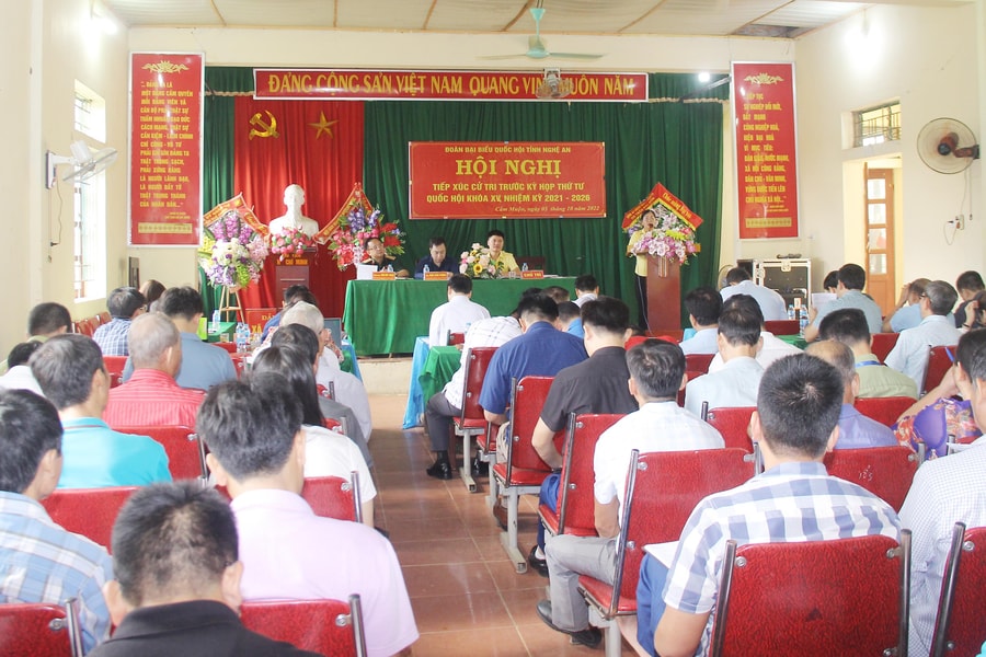 Cử tri Quế Phong phản ánh về cụm dân cư '4 không' tại xã Cắm Muộn