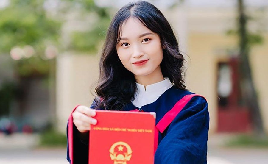 Chông chênh đường đến giảng đường của nữ sinh người Thái