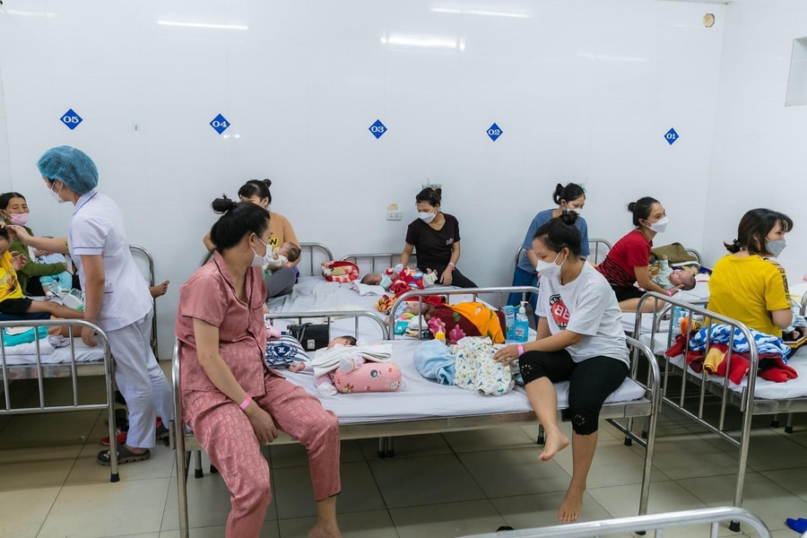 Thời tiết giao mùa, hàng ngàn trẻ mắc bệnh đường hô hấp