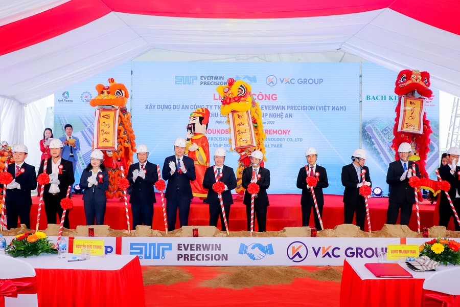 Khởi công dự án sản xuất linh kiện điện tử 200 triệu USD ở Nghệ An