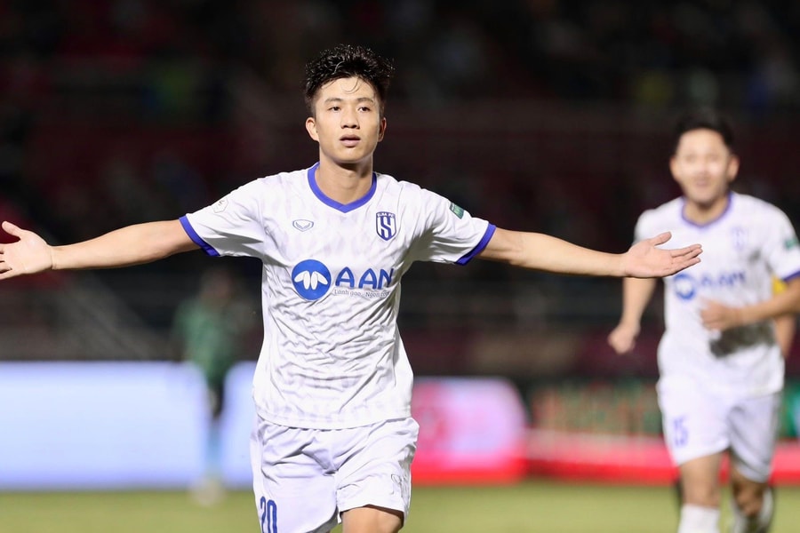 Sông Lam Nghệ An với màn đua về đích 