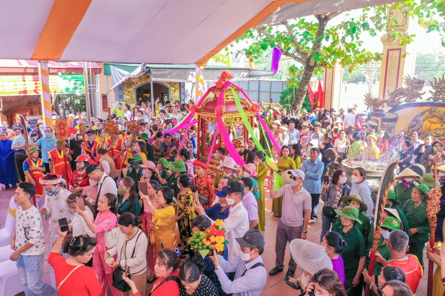 Đặc sắc Lễ hội Đền Ông Hoàng Mười năm 2022