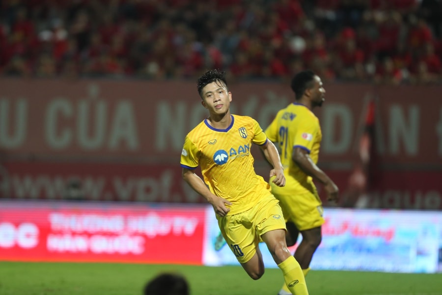 Sông Lam Nghệ An - Vị khách 'tốt bụng' trên sân Lạch Tray 