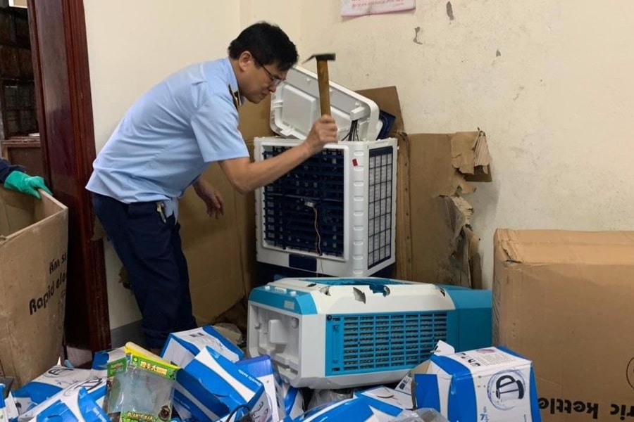 Nghệ An tiêu huỷ gần 3 tấn hàng giả, hàng kém chất lượng