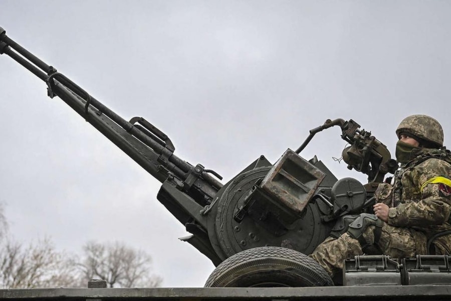 Nga và Ukraine sử dụng pháo cao xạ cổ để đối phó máy bay bay thấp