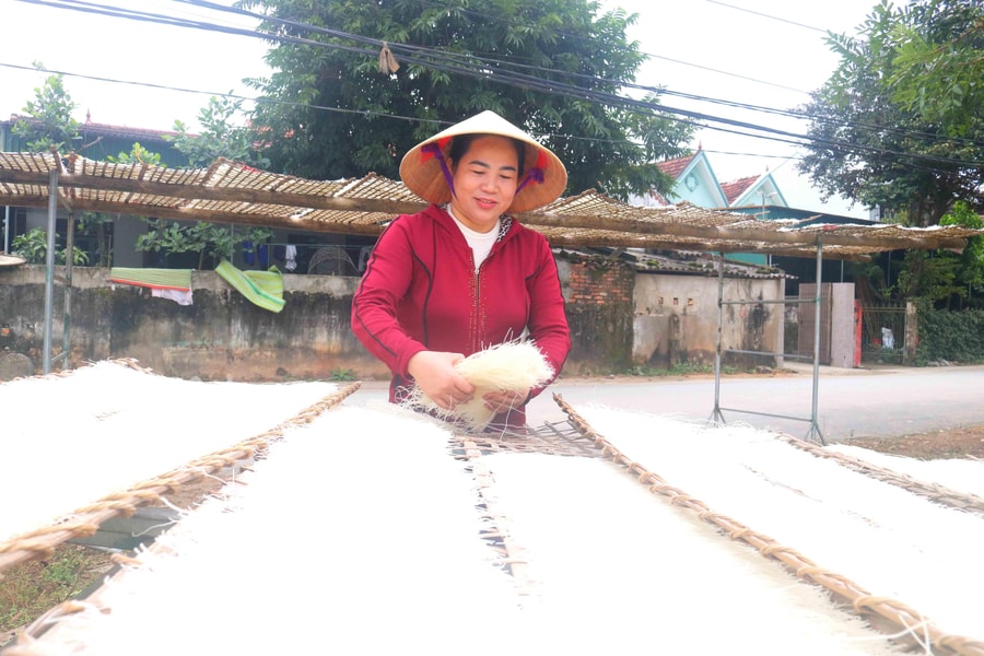 Làng miến xứ đạo nhộn nhịp vào vụ Tết