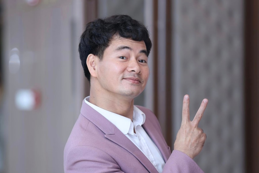 Xuân Bắc bị dân mạng 'ném đá' vì status 'Cái tát của mẹ' trên facebook