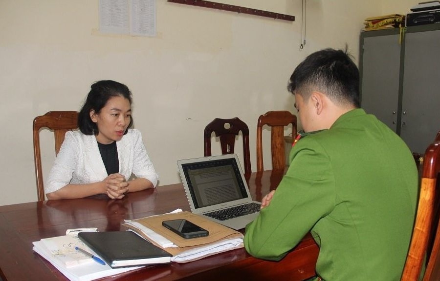 Vòi tiền làm các thủ tục về đất đai, một cán bộ địa chính ở Nghệ An bị bắt