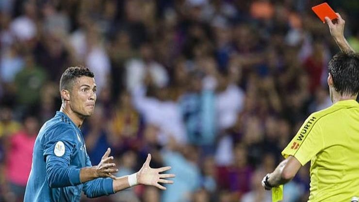 Ronaldo bị tố miệt thị trọng tài, nguy cơ lĩnh án treo giò; Vì sao Huấn luyện viên Philippe Troussier có biệt danh 'Phù thủy trắng'?