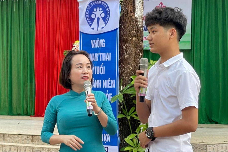 Giáo dục giới tính cho học trò và quan niệm 'vẽ đường cho hươu chạy'