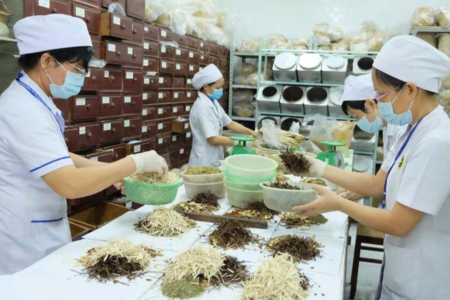 Nghệ An: Nhiều mặt hàng thuốc chữa bệnh không thể mua sắm