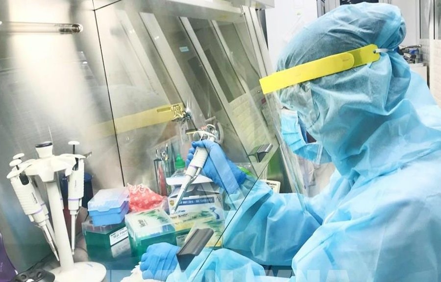 Bộ Y tế: Biến thể Omicron vẫn chiếm ưu thế, việc giải trình tự gen vẫn được thực hiện thường xuyên