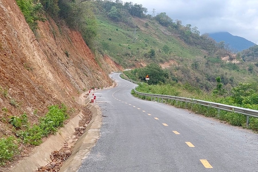 Bàn giao đưa vào sử dụng tuyến đường Mường Xén - Ta Đo - Khe Kiền (Kỳ Sơn)