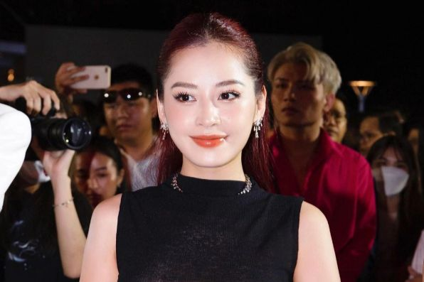 Chi Pu 'lột xác' nóng bỏng, sở hữu tài sản khủng sau gần 15 năm vào showbiz