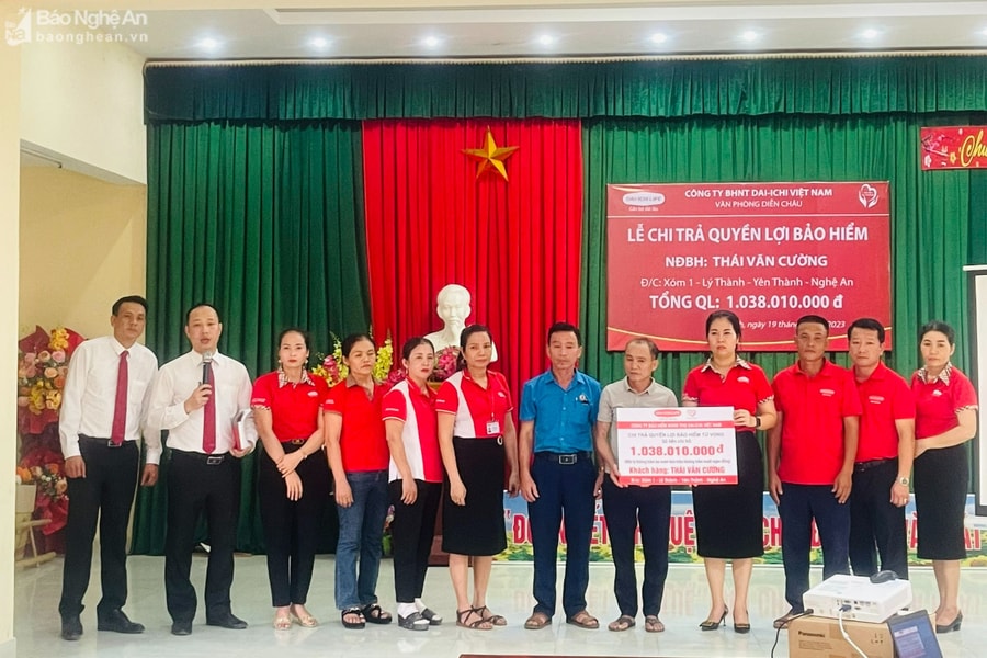 Dai-ichi Life Việt Nam chi trả hơn 1 tỷ đồng quyền lợi bảo hiểm cho khách hàng tại Nghệ An